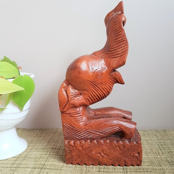 Wooden hand carved elephant bookend figurine. - Picture 1 of 7